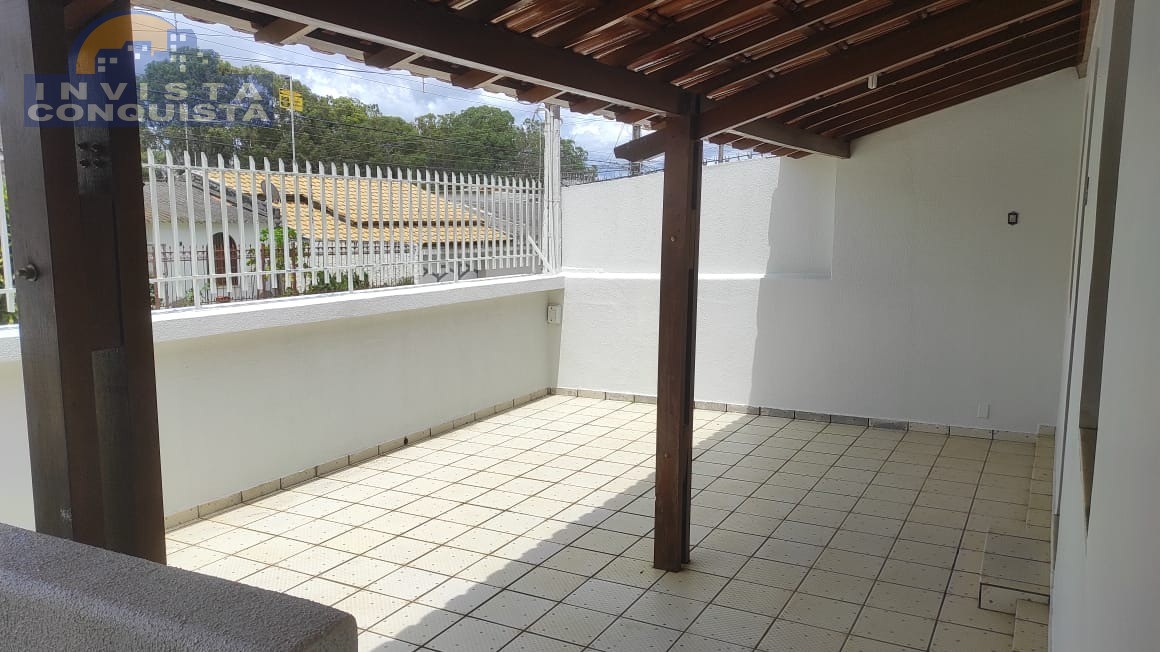 Casa com 3 quartos, 150.00m², para locação - CANDEIAS - VITÓRIA DA CONQUISTA - Invista Conquista