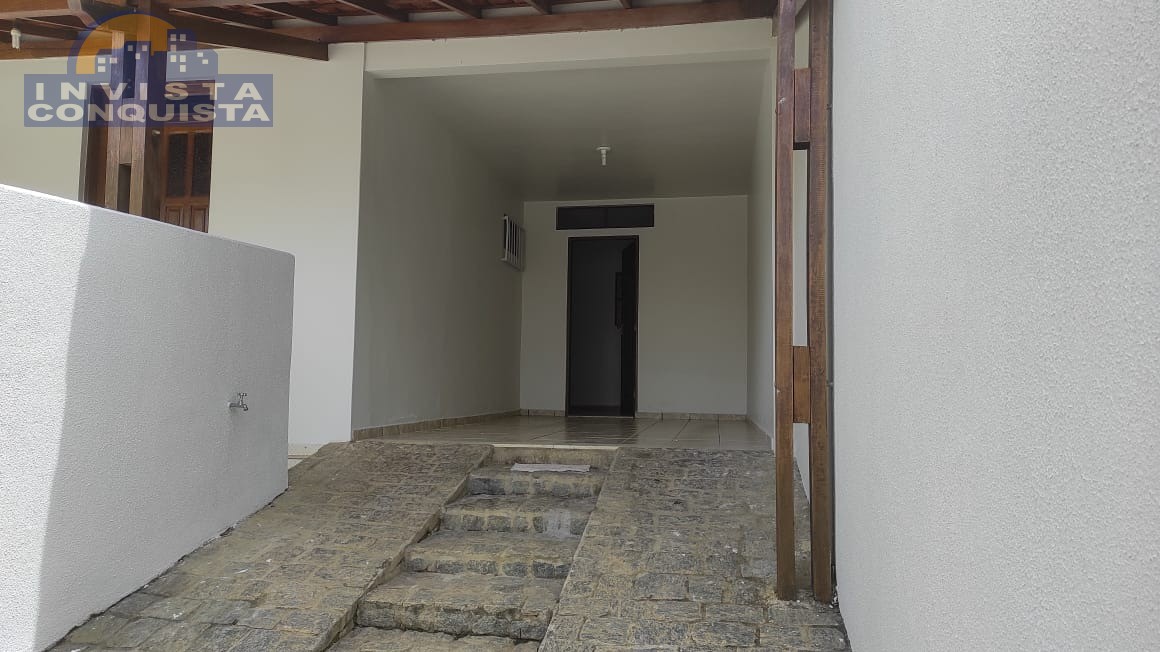 Casa com 3 quartos, 150.00m², para locação - CANDEIAS - VITÓRIA DA CONQUISTA - Invista Conquista