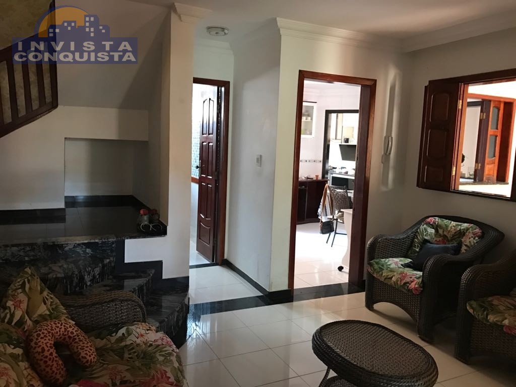 Casa com 3 quartos, à venda - CANDEIAS - VITÓRIA DA CONQUISTA - Invista Conquista